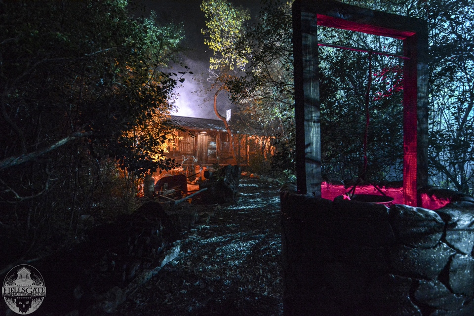 HellsGate Haunted House in Lockport, IL - HellsGate.com